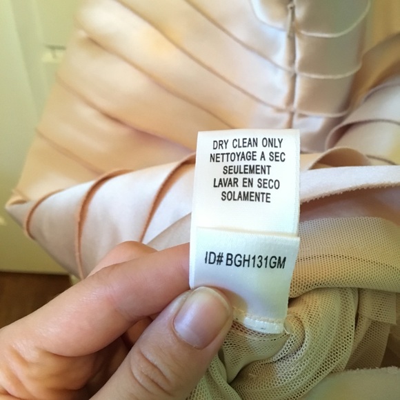 BCBG MAXAZRIA DRESS Size 4 Halter Formal Cocktail Holiday Dress Champagne - Picture 9 of 10